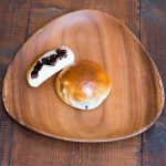 甘めに炊いた小豆がちりばめられた大納言パン。