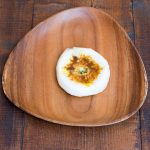 辛口カレー使用。トッピングはチーズとカレーパウダー、食べやすいぺったんこ焼きです。