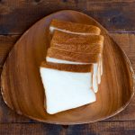 もっちリ味わい深い 店一番の人気のパンです。種を一晩熟成して中種方式で作りました。